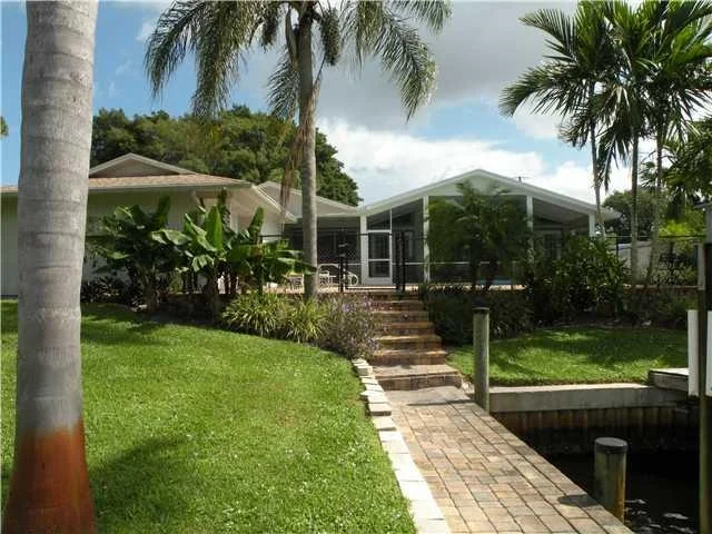 Photo of 1400 NW Lakeside Trail