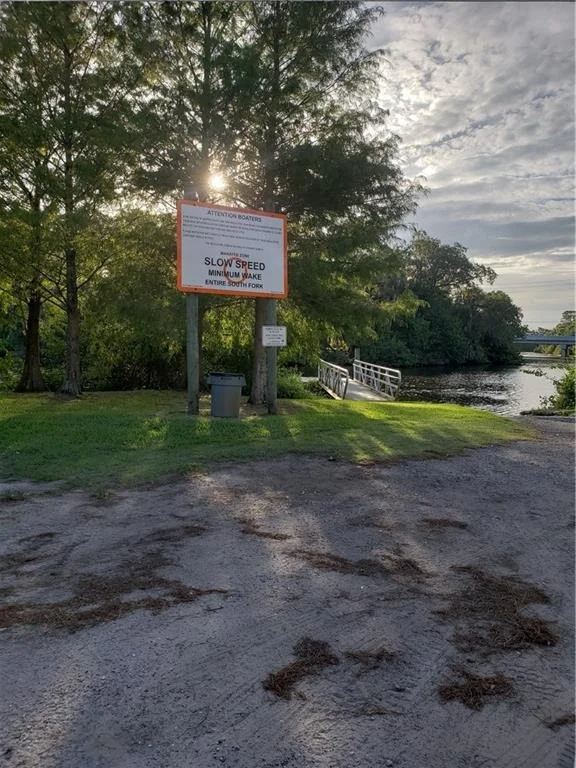 Photo of 864 SE Waterside Way