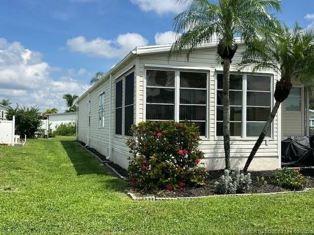 Photo of 879 Sun Bird Lane