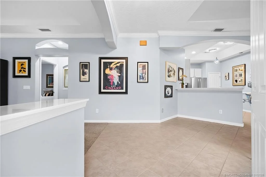 Photo of 600 NW Red Pine Way