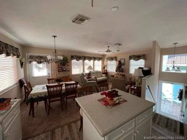 Photo of 698 Nettles Boulevard