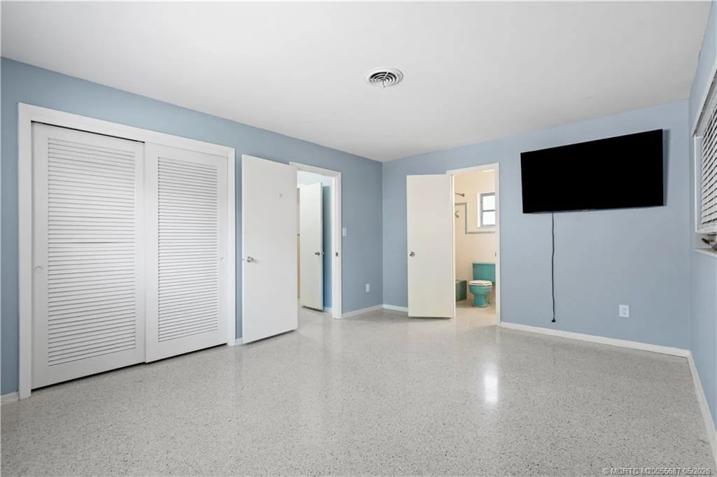 Photo of 391 SE Edgewood Drive