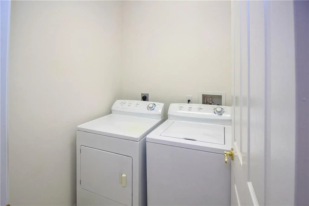 Photo of 631 NW Red Pine Way