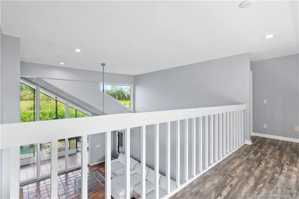 Photo of 6323 SE Farmington Place