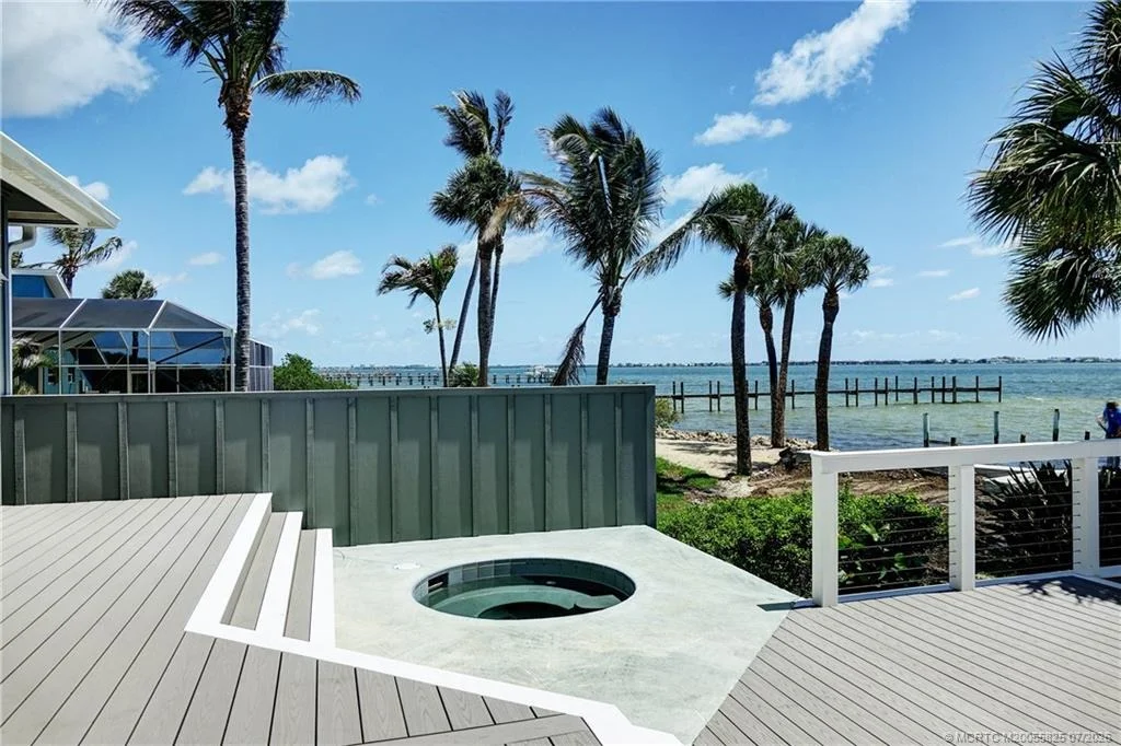Photo of 114 N Sewalls Point Road