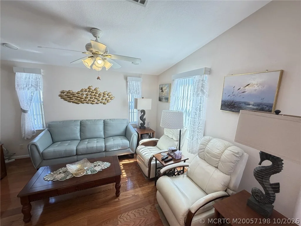 Photo of 1033 Nettles Boulevard