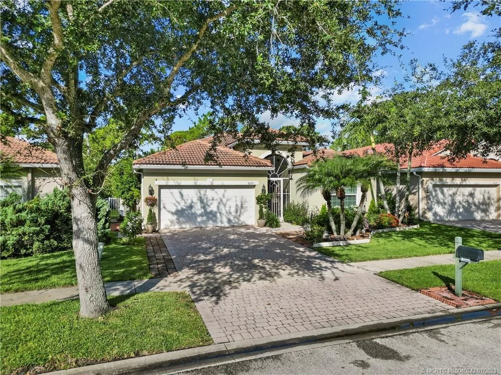 Photo of 6839 SE Twin Oaks Circle