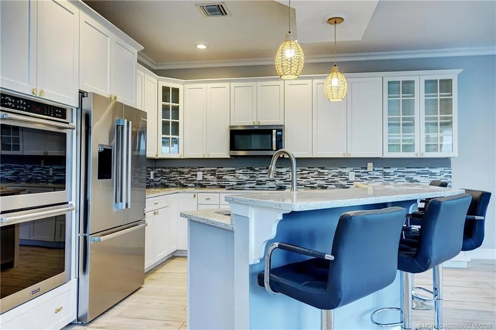 Photo of 18421 Lake Bend Drive