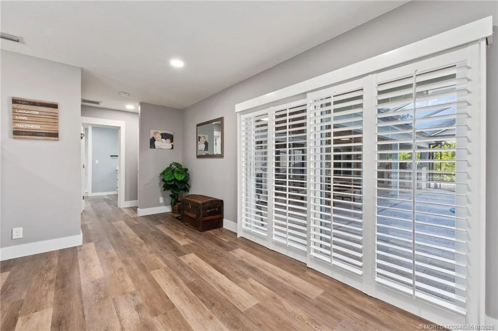Photo of 1275 NW Pine Lake Drive