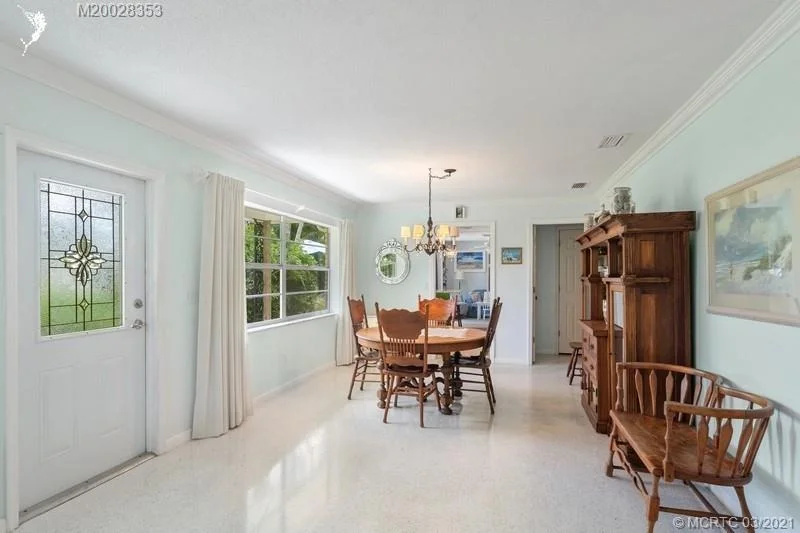 Photo of 200 SE Martin Avenue