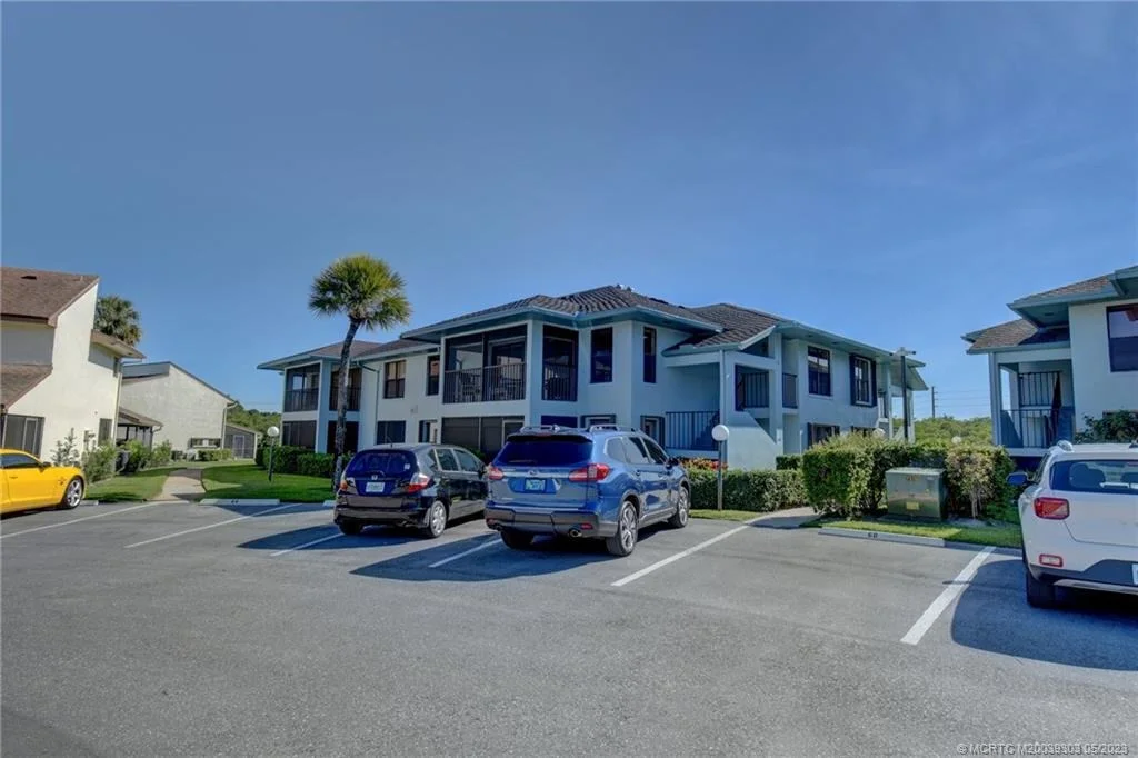 Photo of Unit 607 at 950 S Kanner Highway