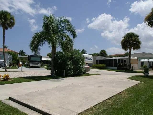 Photo of 377 NETTLES Boulevard