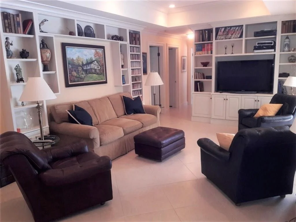 Photo of 3422 SE Fairway W