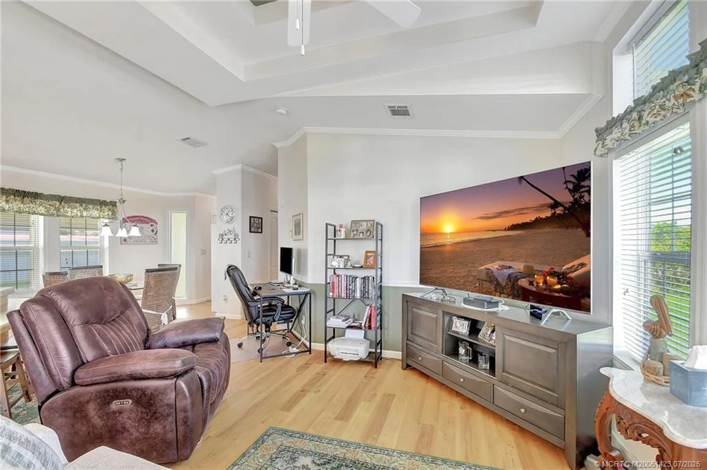 Photo of 4449 Royal Manor Boulevard