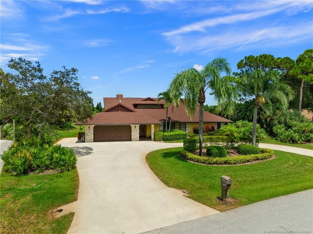 Photo of 919 NE Juniper Place