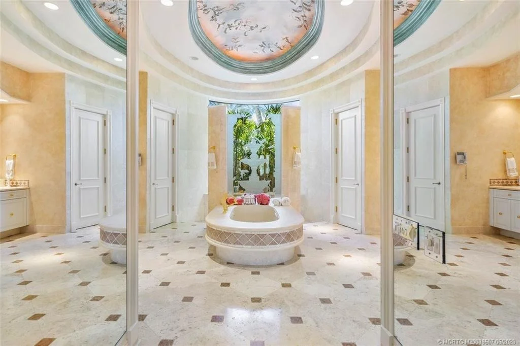 Photo of 7032 SE Harbor Circle