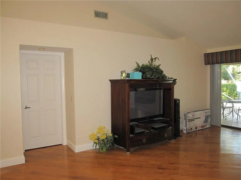 Photo of 2181 NW 20th Avenue