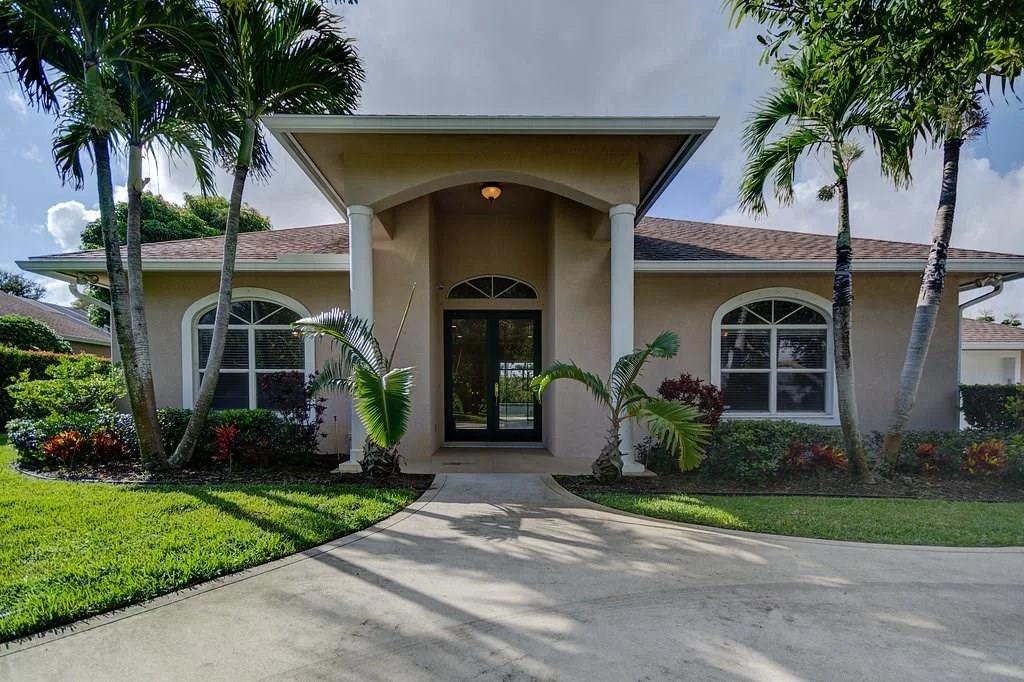 Photo of 5124 SE Horseshoe Point Road