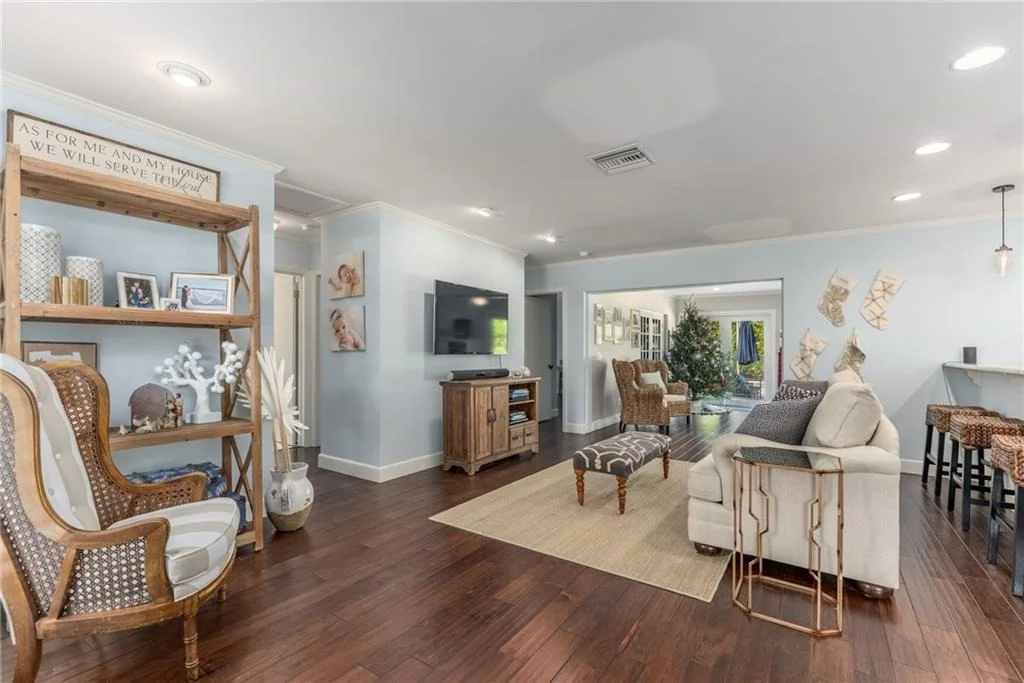 Photo of 432 SE Edgewood Drive