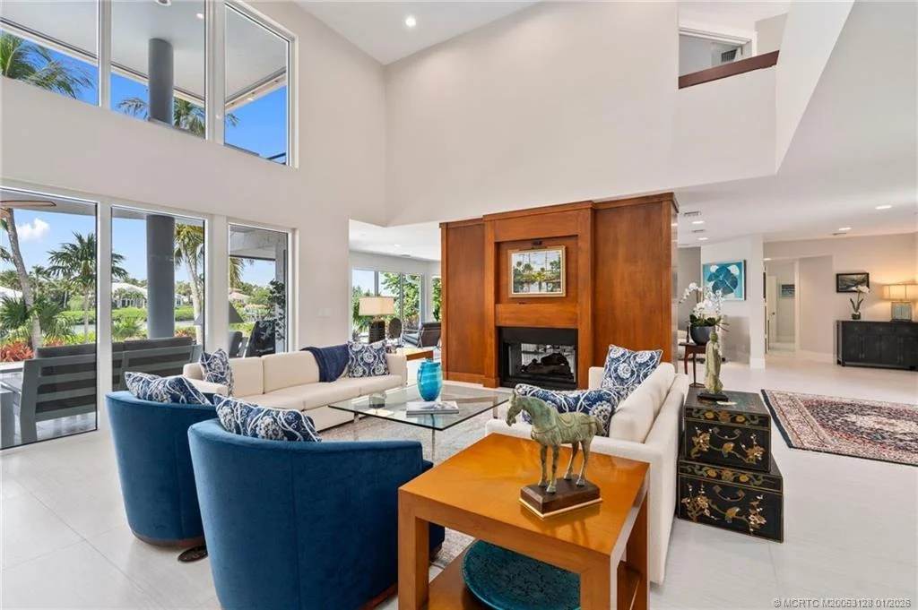 Photo of 6460 SE Harbor Circle