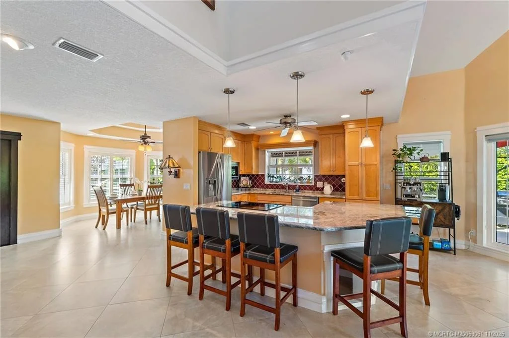 Photo of 655 SW Salerno Road