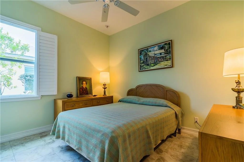 Photo of 2430 NW Hummingbird Circle