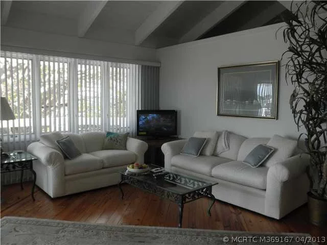 Photo of 4115 SE Jib Lane