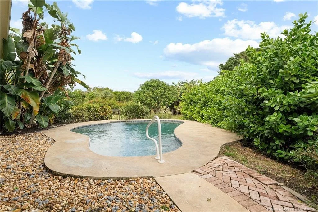 Photo of 6323 SE Farmington Place