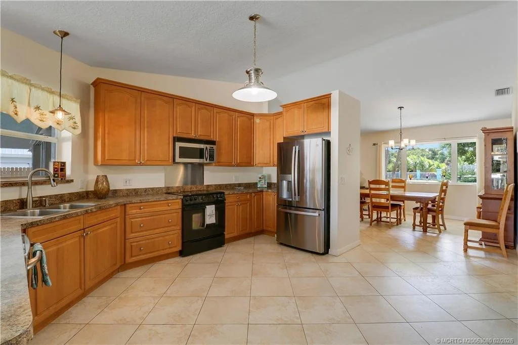 Photo of 5439 SE Horseshoe Point Road