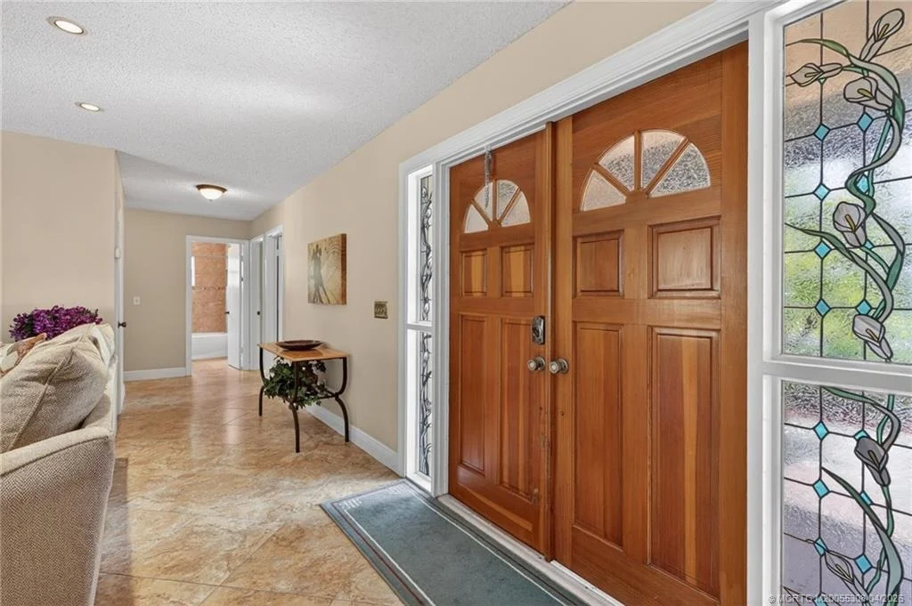 Photo of 330 SW Winnachee Drive