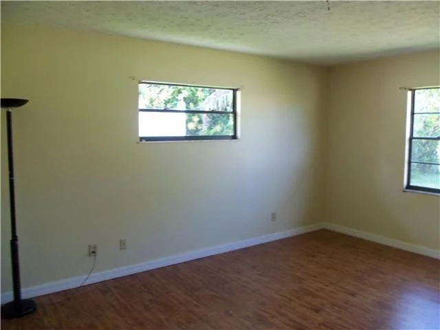 Photo of 246 SE Ila Street