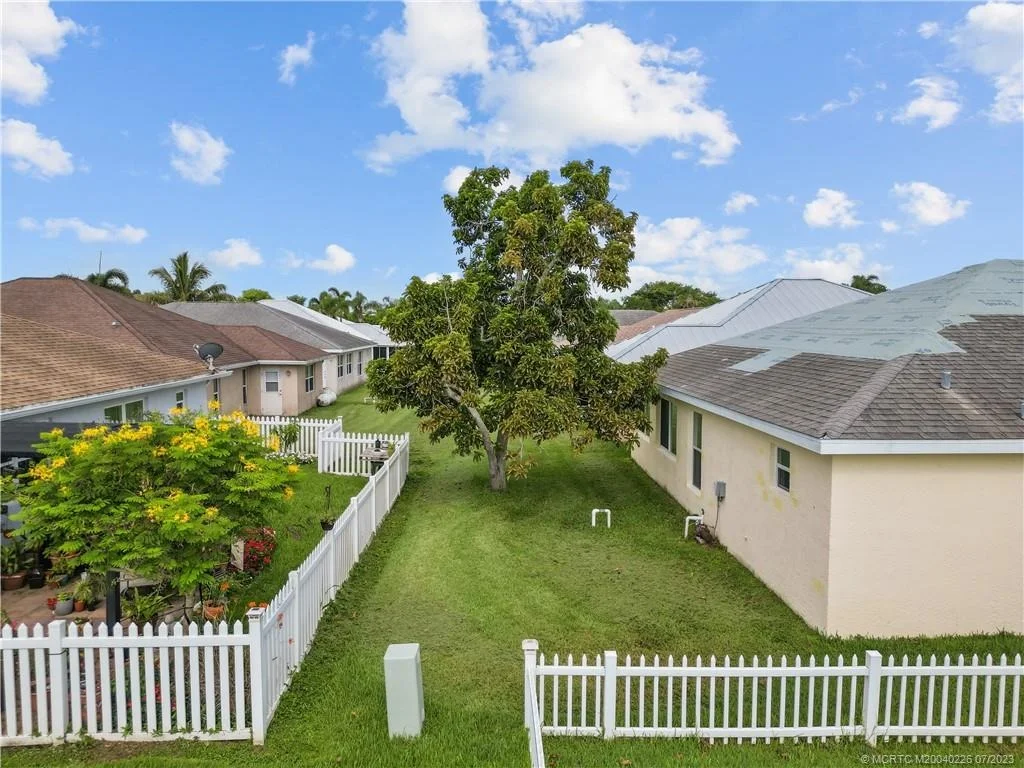 Photo of 664 SE 25th Street