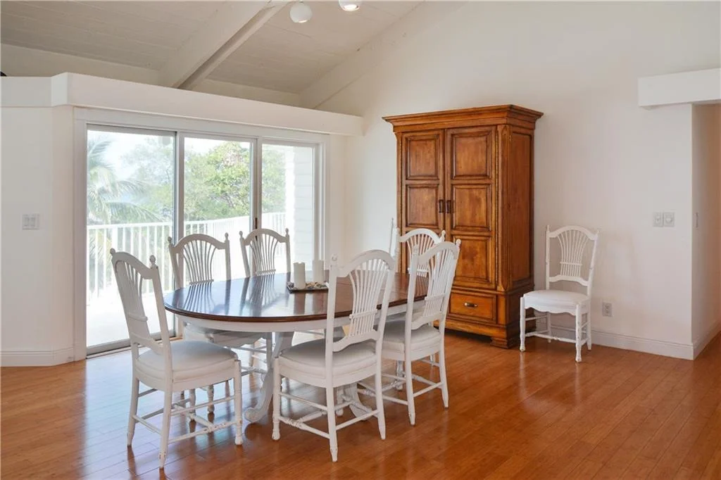 Photo of 1122 SE Macarthur Boulevard
