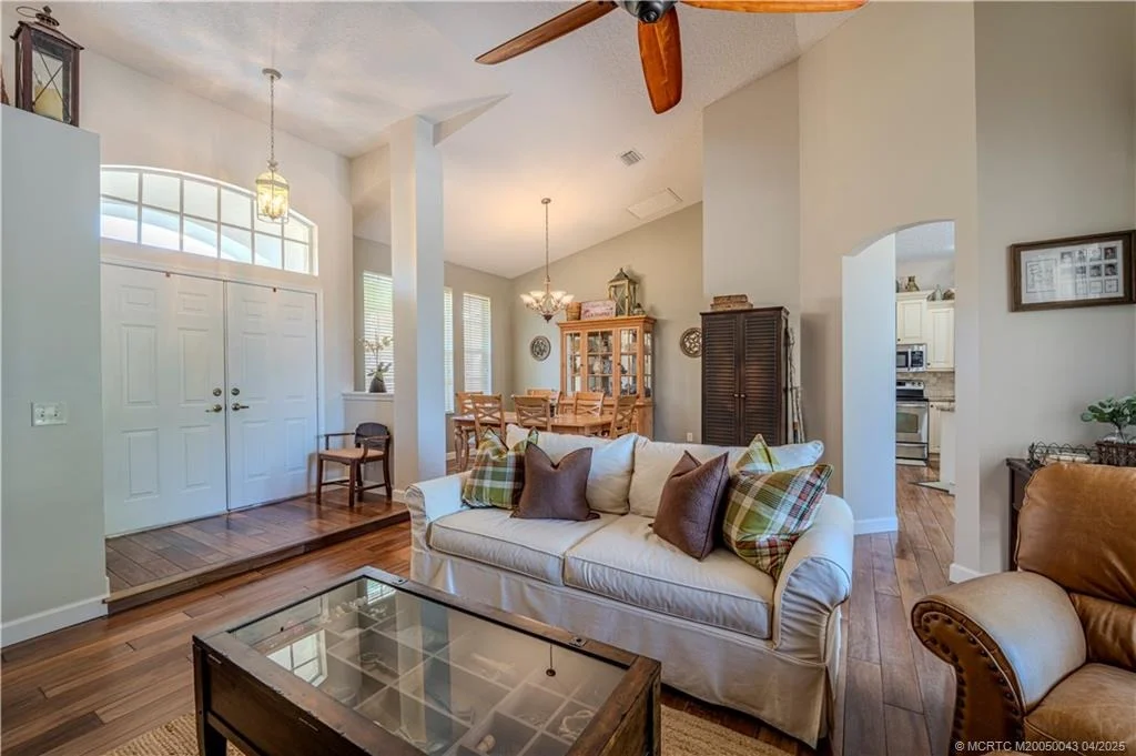 Photo of 1945 SE Emerald Court