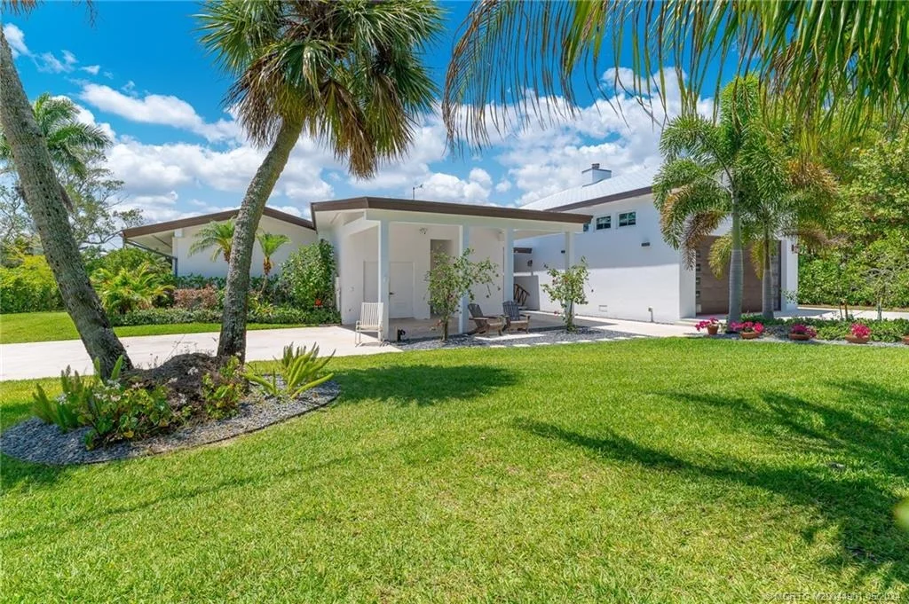 Photo of 1686 NW Harbor Place