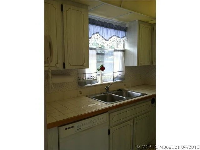Photo of Unit 5 at 2950 SE Ocean Boulevard