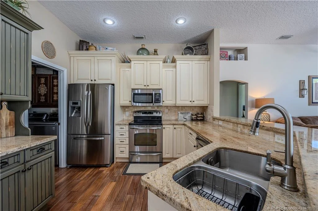 Photo of 1945 SE Emerald Court