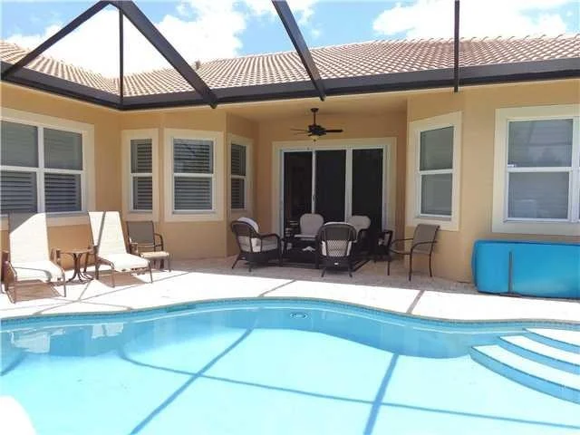 Photo of 2 SE ETHAN Terrace