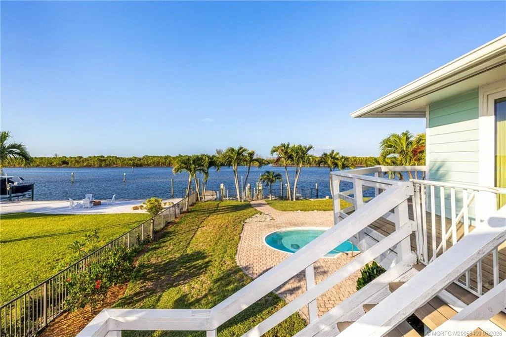 Photo of 5644 SE Harbor Terrace