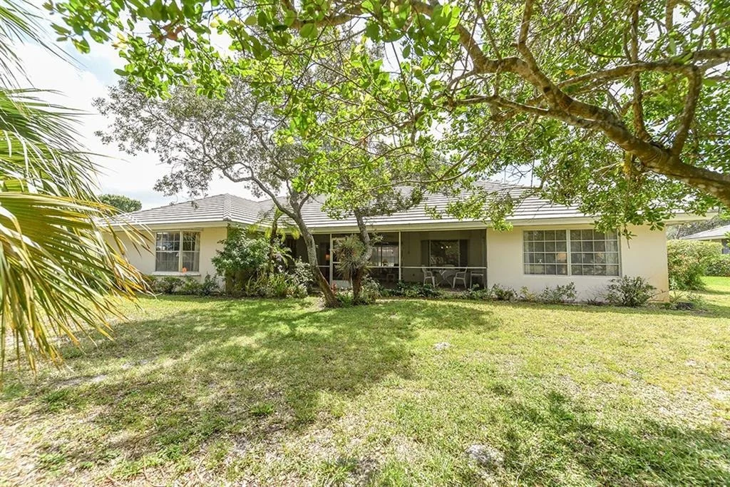 Photo of 3943 SE Fairway E