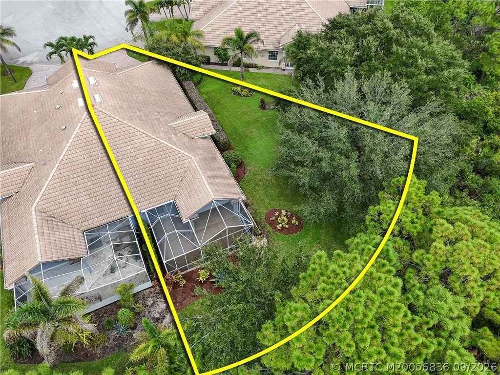 Photo of 480 NW Red Pine Way
