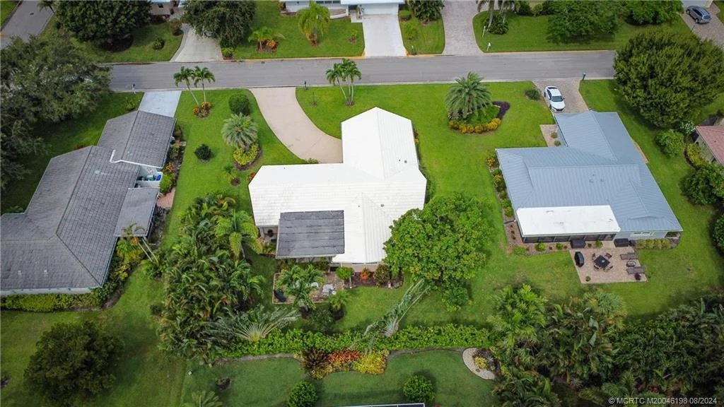 Photo of 1833 SE Granada Lane