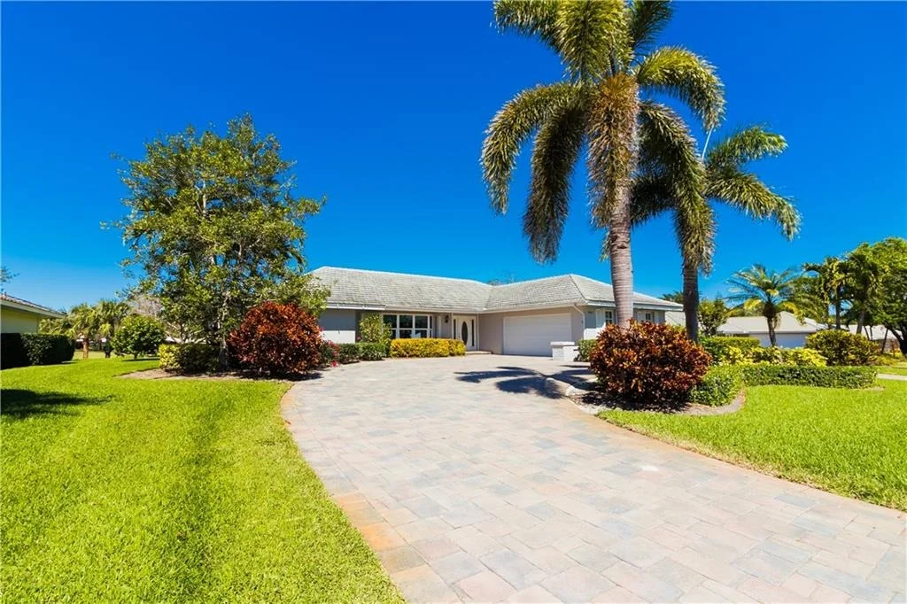 Photo of 3927 SE Fairway E