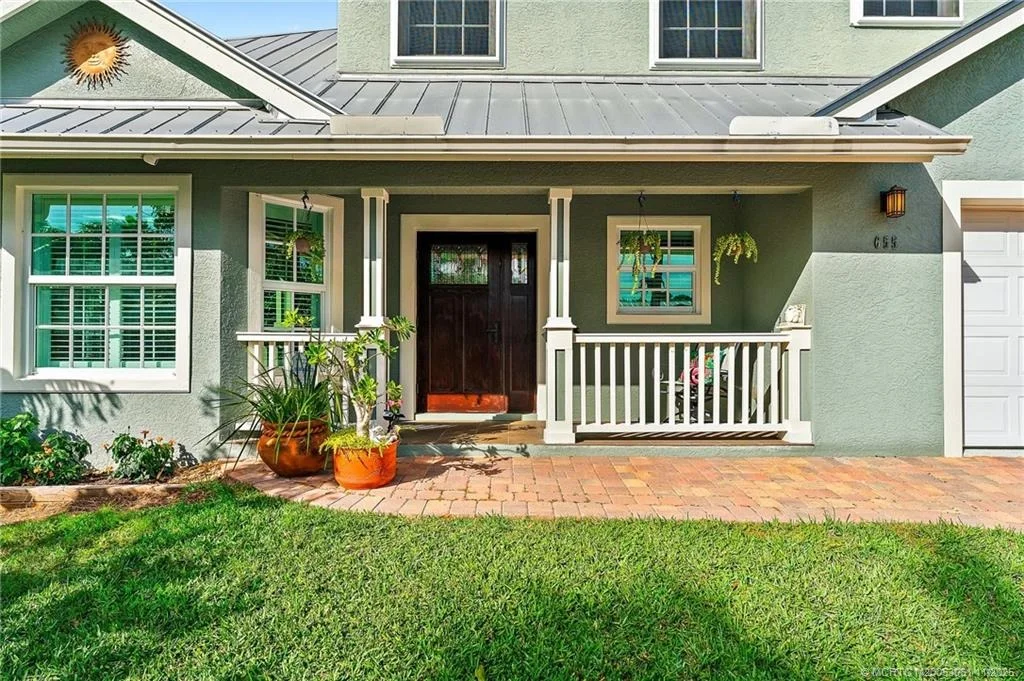 Photo of 655 SW Salerno Road