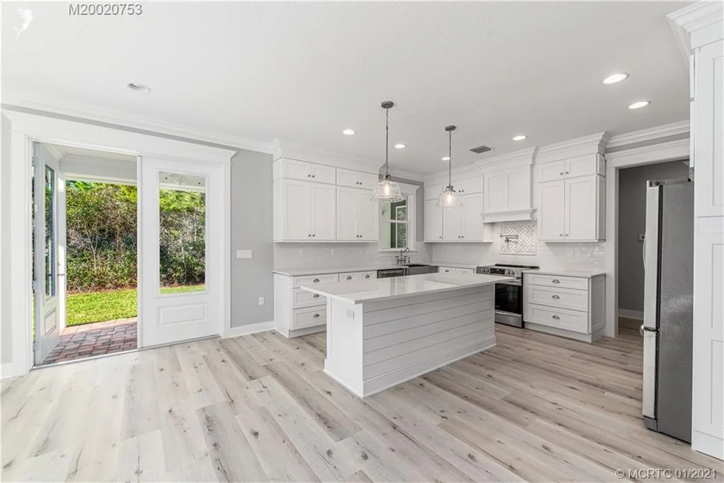 Photo of 1126 NE Post Oak Way