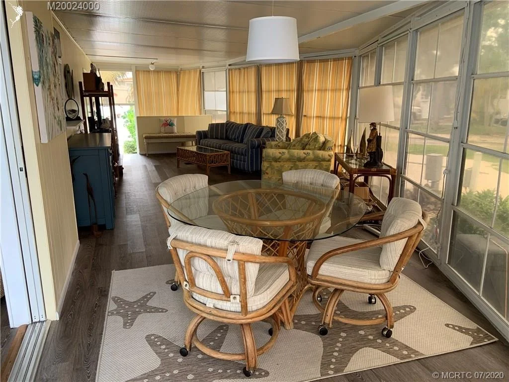 Photo of 360 Nettles Boulevard