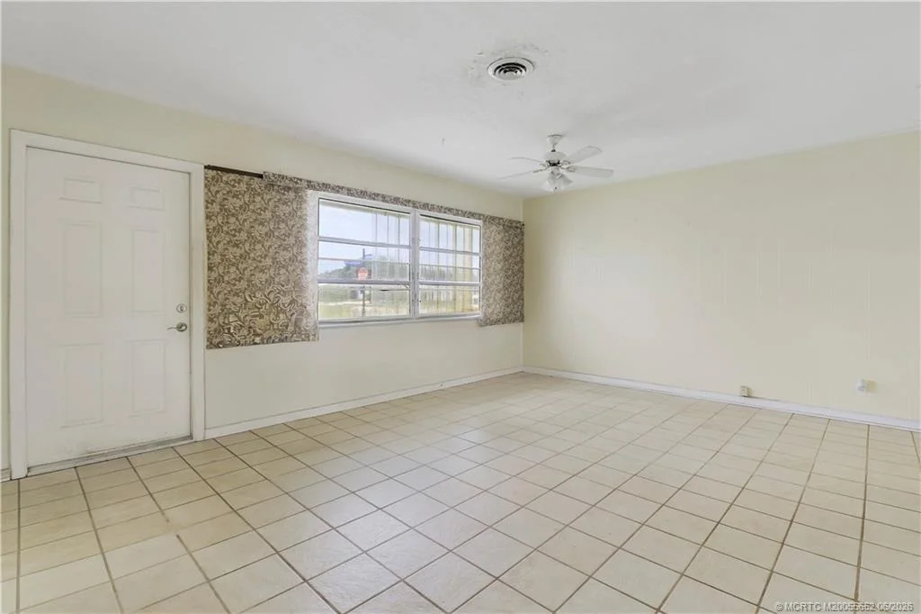 Photo of 940 Eucalyptus Road