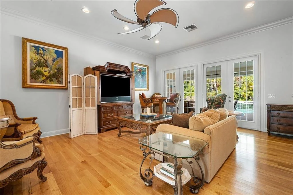 Photo of 5321 Point Lane E