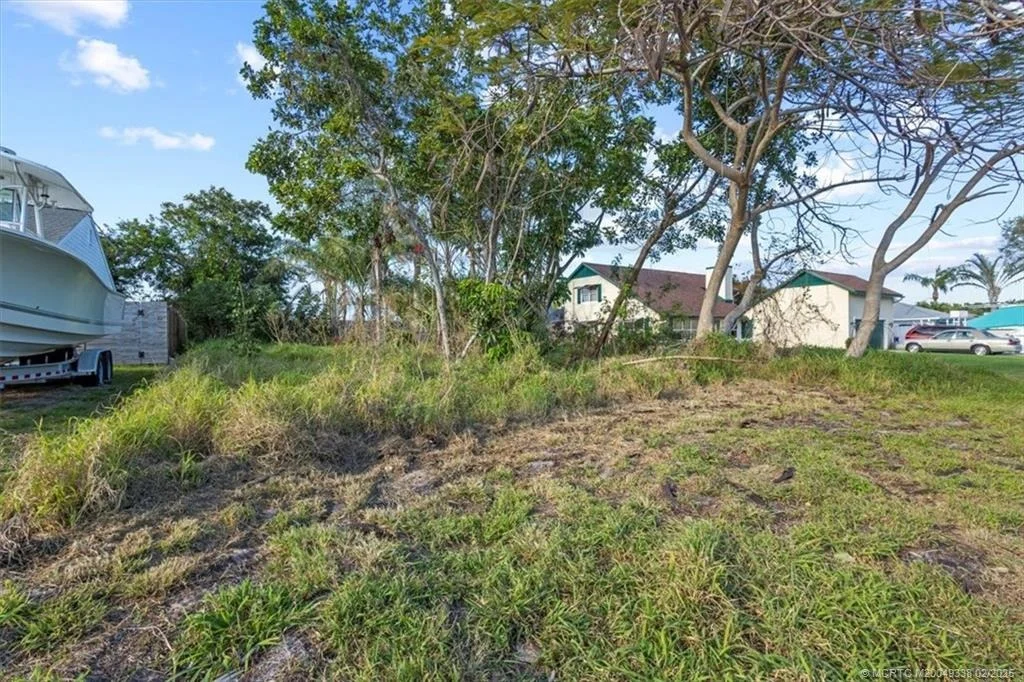Photo of 000 SE Sailfish Way