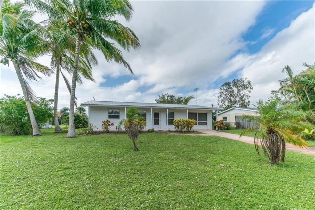 Photo of 2350 NW Sunset Boulevard